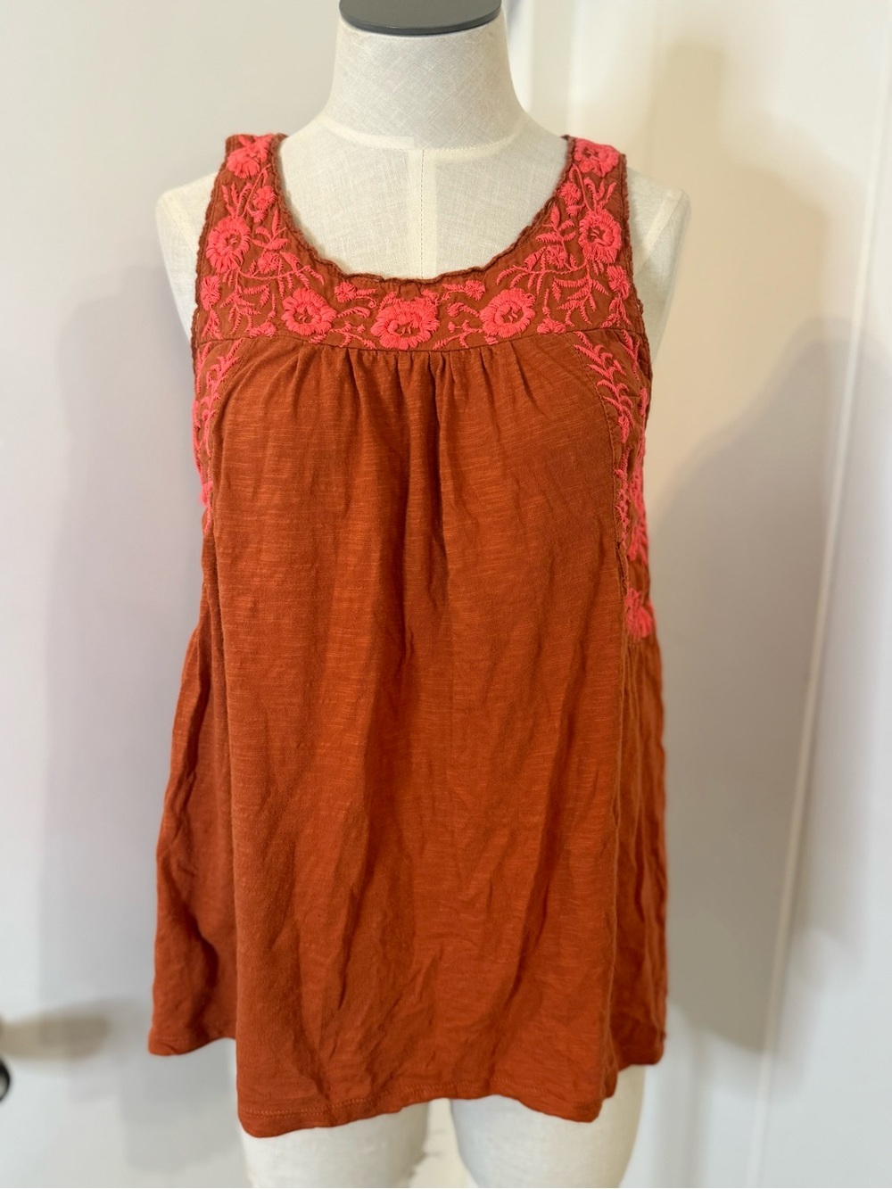 Lucky Brand Rust Tank Top with Pink Embroidered Yoke Sz M